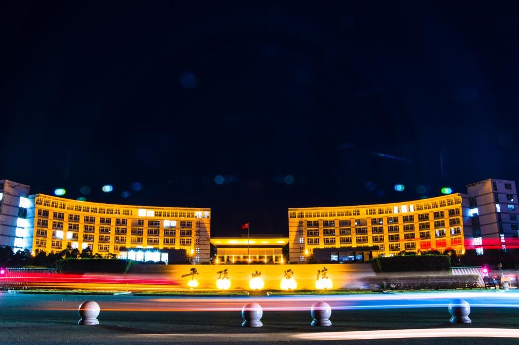 05.jpg